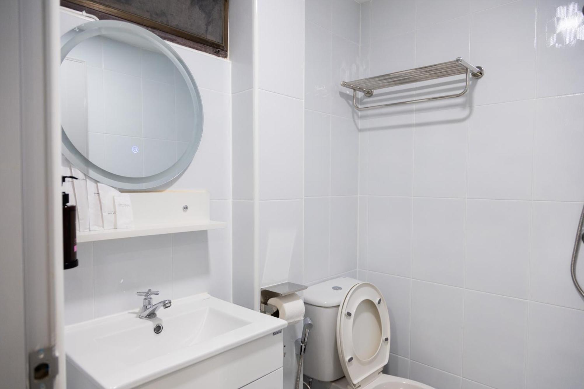 Cozy Stay Inn Бангкок Екстер'єр фото