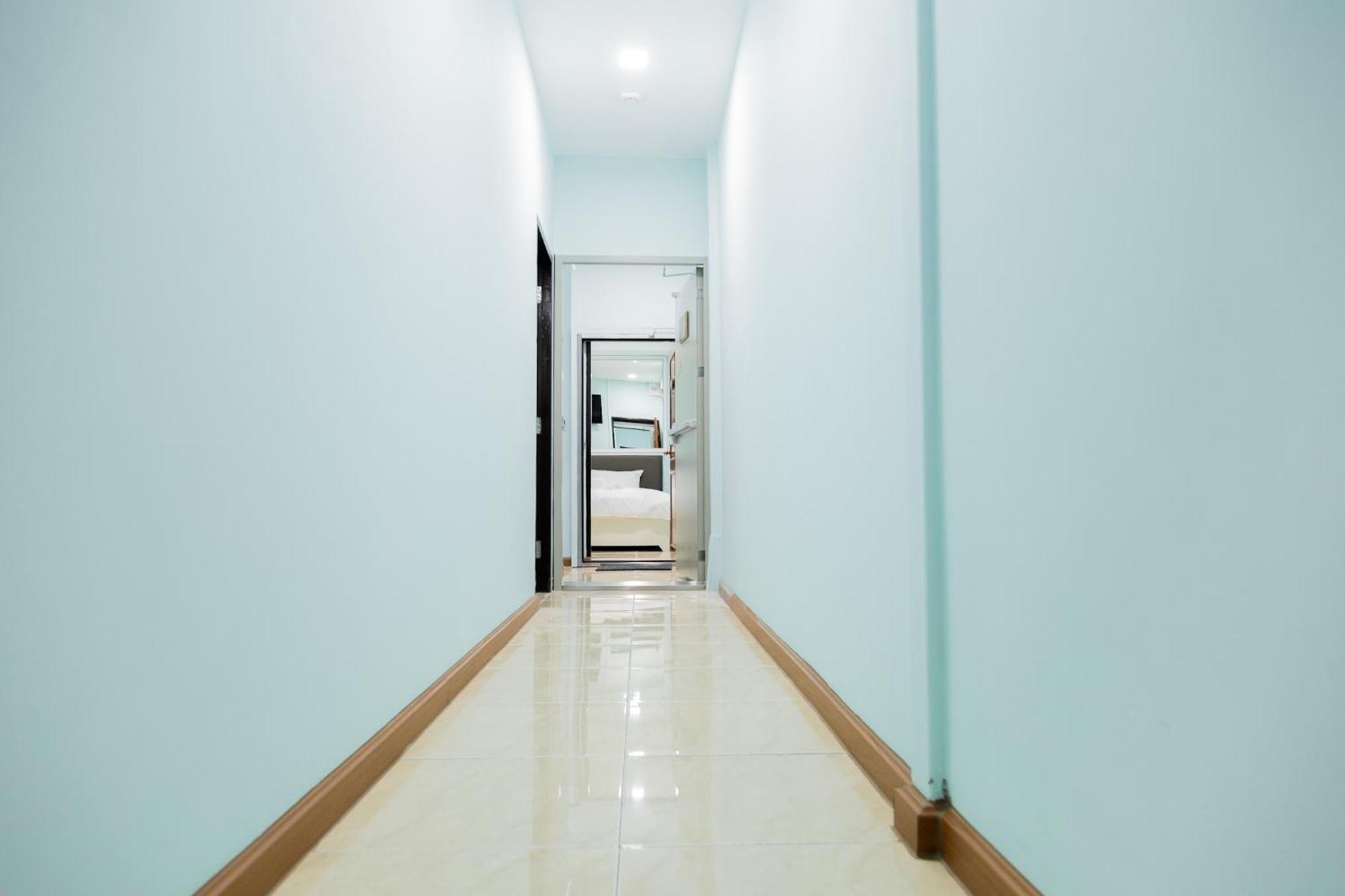 Cozy Stay Inn Бангкок Екстер'єр фото